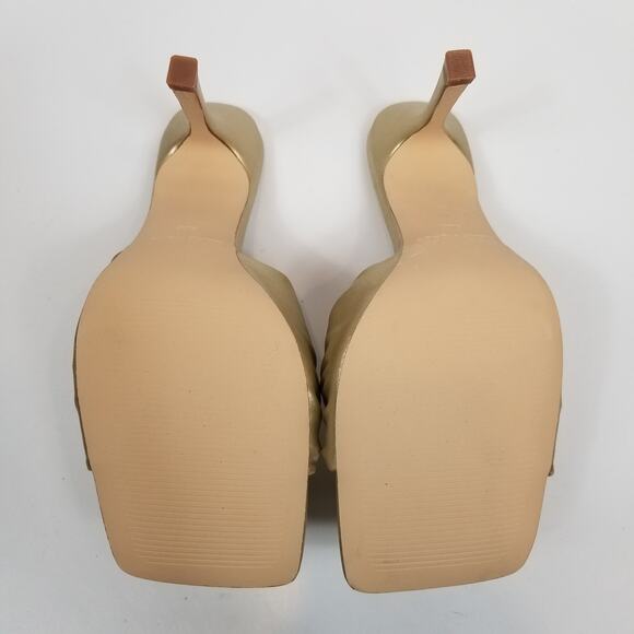 Marc Fisher NWOB Daliot Gold Metallic Square Toe Heels Sandals Size 9.5 - Picture 8 of 9